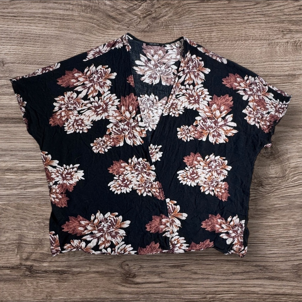 Floral Print Women's Kimono Top‎ - Black and Brown